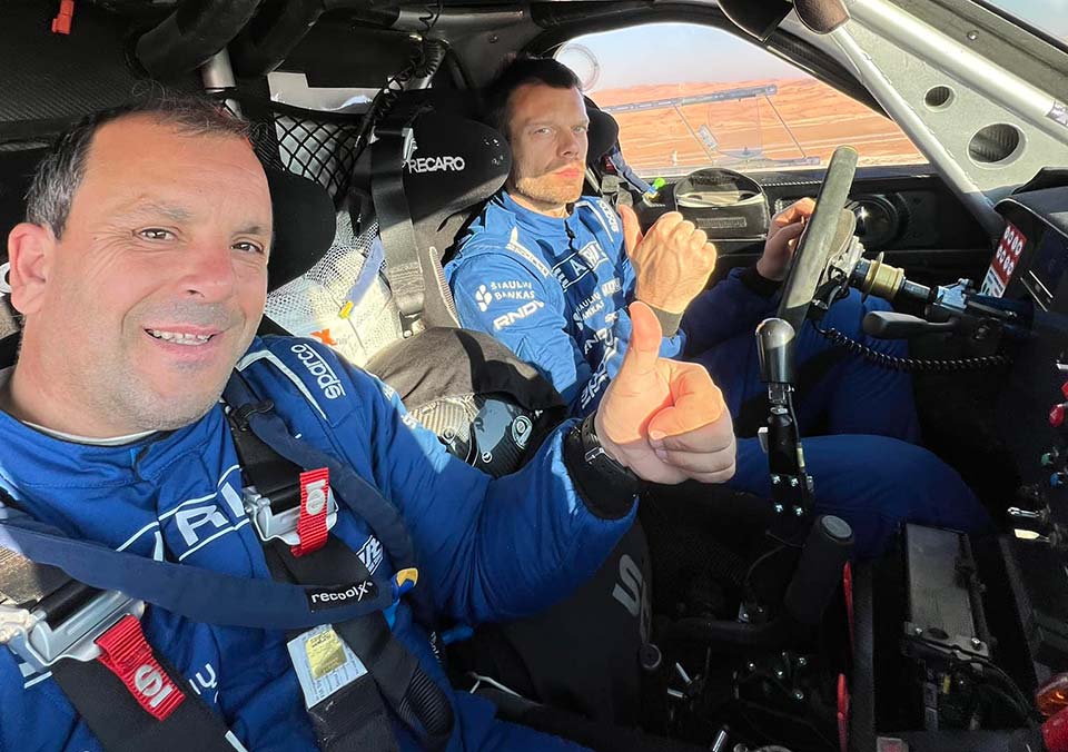 Vaidotas Zala e Paulo Fiúza em prova de rally-raid pela X-raid no Dakar