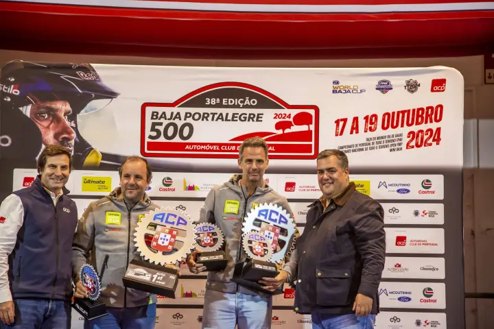 Baja Portalegre 500 2024: Six competitors with trophies at award stage
