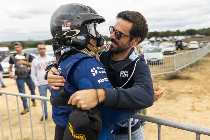 Baja Portalegre 500 2024: Race driver hugging supporter at finish line