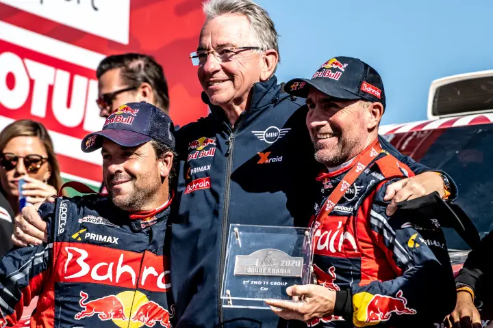 Dakar Rally 2020: Peterhansel Fiuza and manager with 2020 Dakar trophy