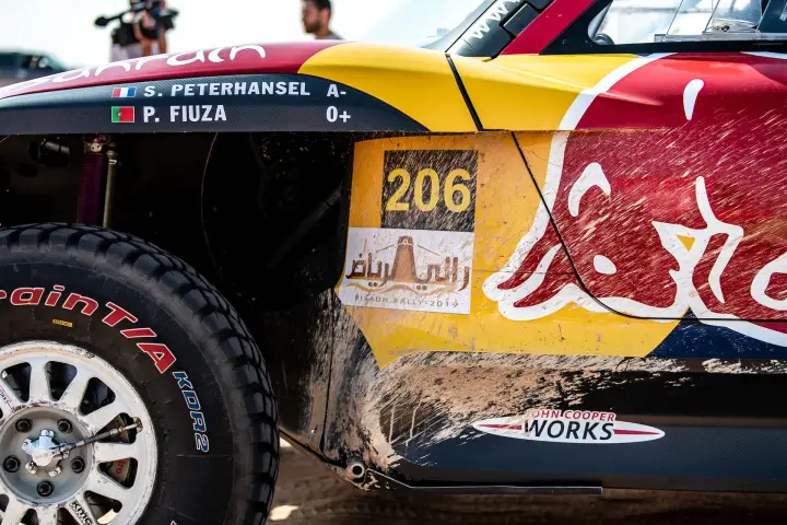 Riyadh Rally 2019: close-up race car bodywork with number 206 livery